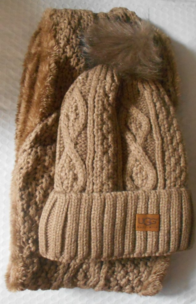 UGG Hat & Infinity Scarf Set women's beige design 2 new