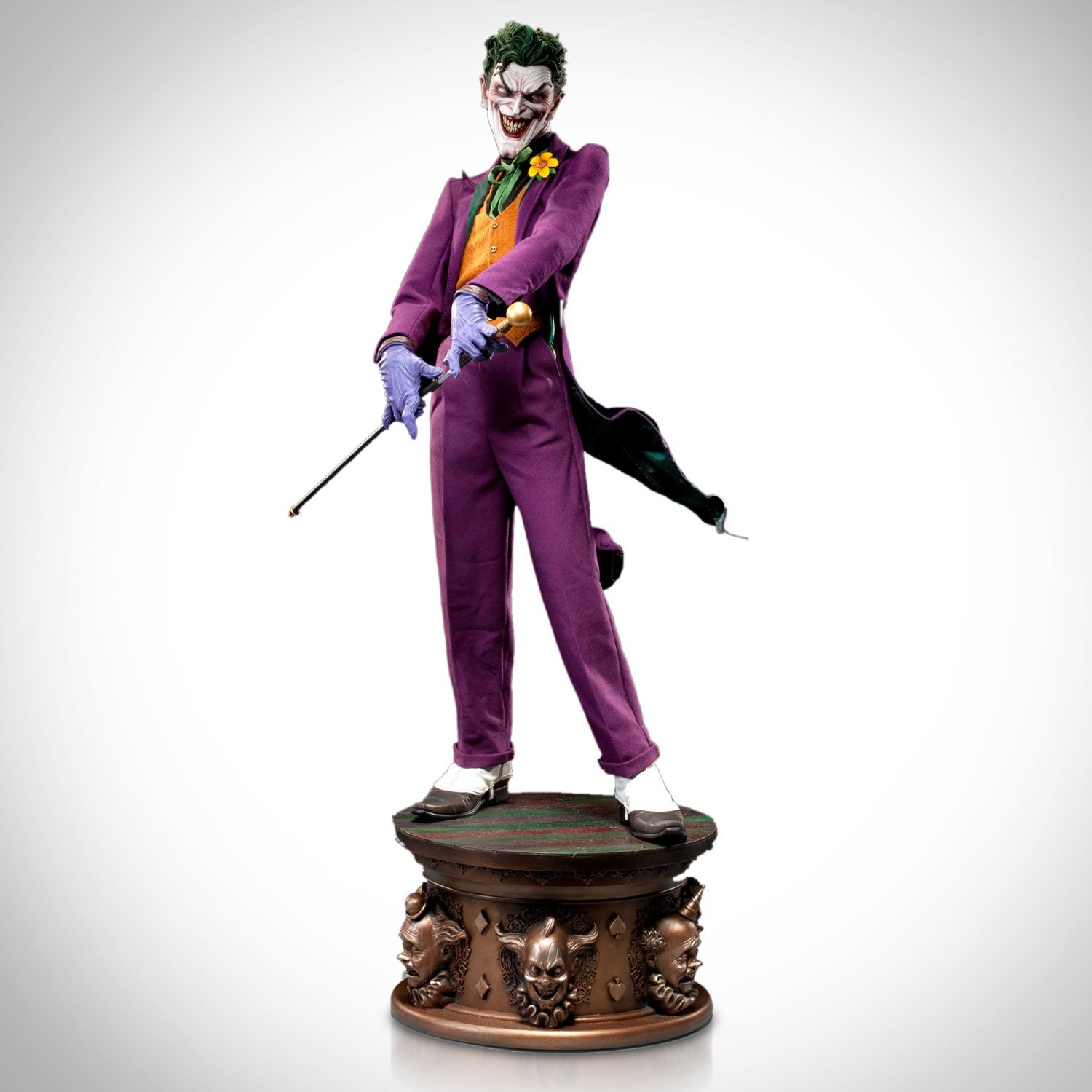 The Joker- Holding Swords Sideshow Collectibles Limited Edition Premium ...