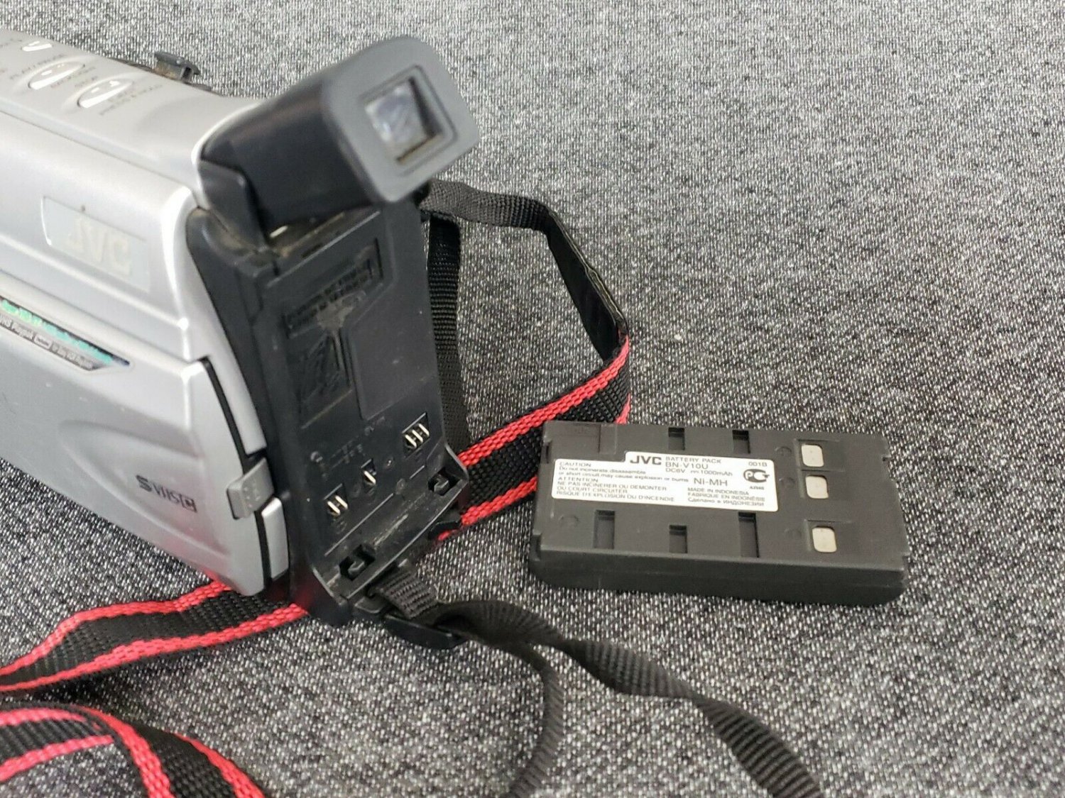 JVC GRSXM37U Super VHSC Camcorder Night Low Light Technology 600x Digital Zoom