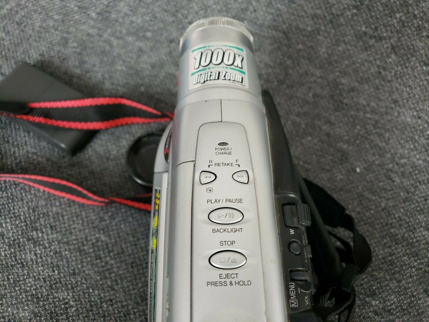 JVC GRSXM37U Super VHSC Camcorder Night Low Light Technology 600x Digital Zoom