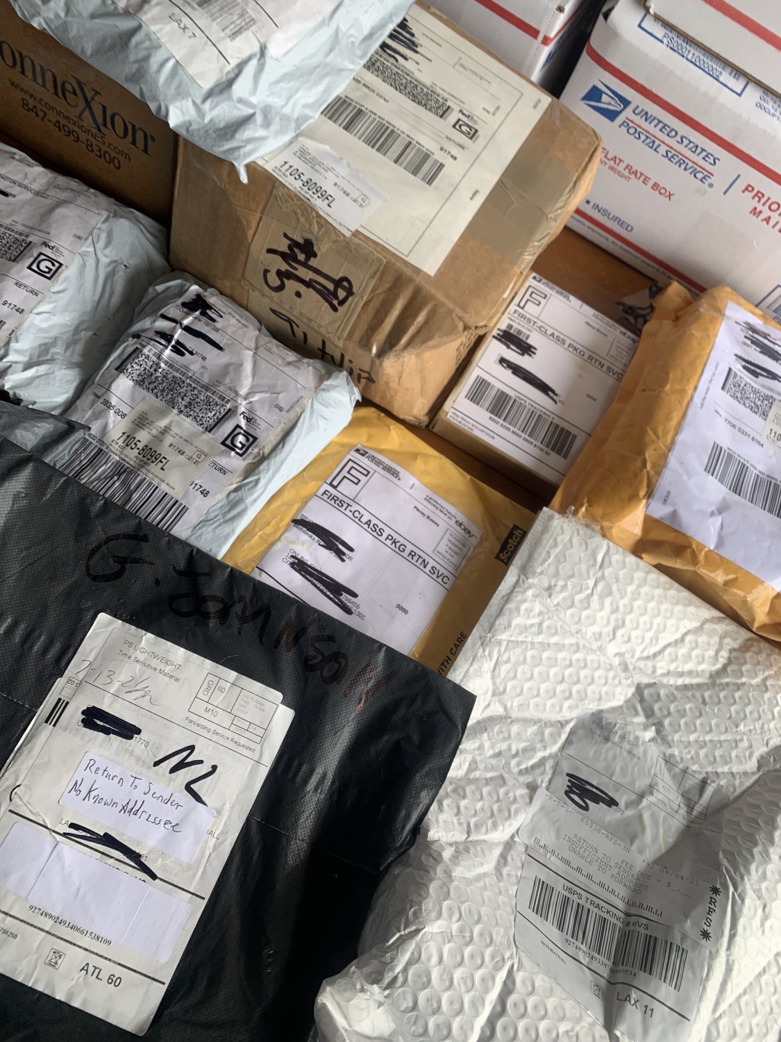 Unclaimed Packages Undelivered RTS Returns Box (6 for 59)