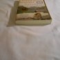Behind the Beautiful Forevers Life, Death, Hope in a Mumbai Undercity by Katherine Boo 2012/L62b7 PB
