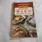 Mott's A better way to bake: Delicious low fat recipes Favorite all time Recipes (1995) (GR2r2) PB Mott's A better way to bake: Delicious low fat recipes Favorite all time Recipes (1995) (GR2r2) PB
