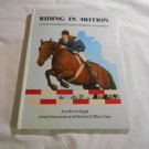 Riding in Motion: A 3-D Guide to Horses for Young People Johnathan Biggs, Johnathan Biggs 1988/72