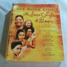 Secret Life of Bees by Sue Monk Kidd, Jenna Lamia (2001) Highbridge Audio 8 CDs