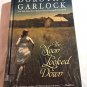 The Moon Looked Down by Dorothy Garlock (2009) () LP, Thorndike Press HC