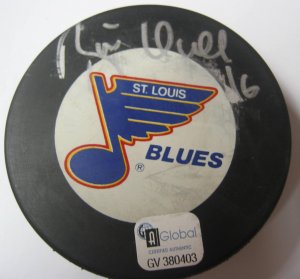 Brett Hull Signed  St. Louis Blues Puck (GAI)