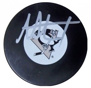Jordan Staal Signed Penguins Logo Puck (GAI)