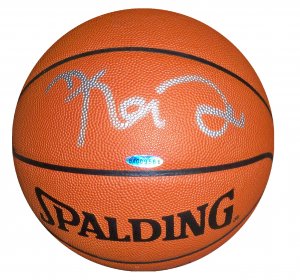 Kevin Garnett Signed Basketball (UPPER DECK, UDA)