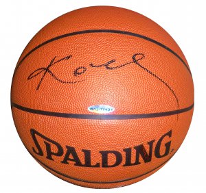 Kobe Bryant Lakers Signed Official NBA Basketball (Upper Deck Authenticated)