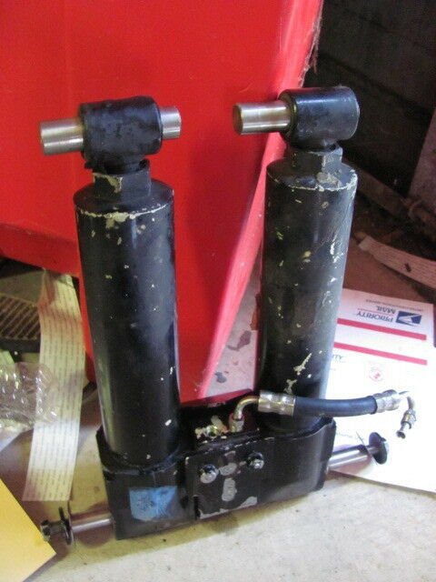 Mercury 200 Hp. Trim Cylinders and Body 67699 from 1984