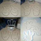 MICKEY MINNIE MOUSE COUNTING GLOVE HANDS ONE 1 TWO 2 COOKIE CUTTER USA PR1334