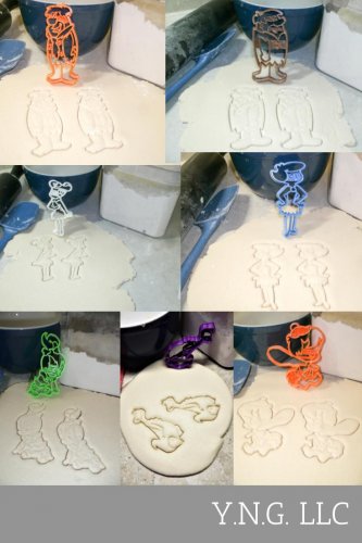 THE FLINTSTONES BEDROCK STONE AGE FAMILY FRED WILMA PEBBLES COOKIE CUTTER PR1175