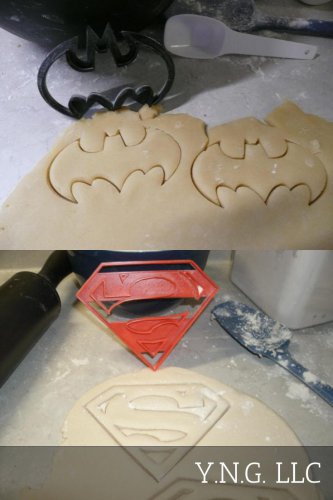 Justice League Superheroes Batman Superman Set Of 2 Cookie Cutters USA PR1018
