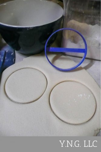 Round Circle Shape 3 And One Half 3.5 Inch Diameter Cookie Cutter USA PR3044