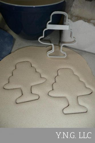 TIERED CAKE STAND ON PEDESTAL WEDDING ENGAGEMENT BRIDAL COOKIE CUTTER USA PR2843
