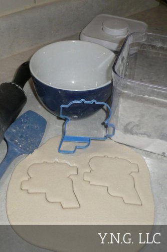 SQUIRT GUN WATER BLASTER SOAKER POOL SUMMER FUN COOKIE CUTTER USA PR2860