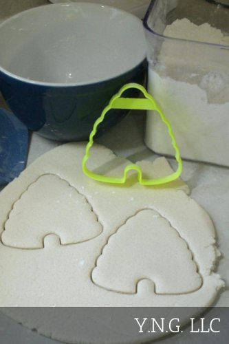 BEEHIVE OUTLINE BEE HIVE NEST HONEY BUMBLEBEE HOME COOKIE CUTTER USA PR2870