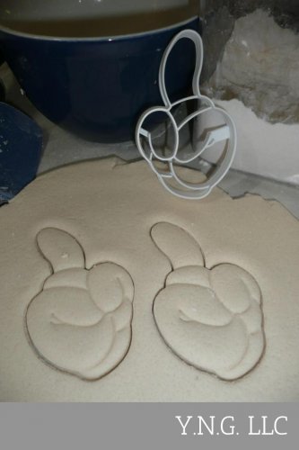MICKEY MOUSE HAND GLOVE NUMBER 1 ONE FIRST BIRTHDAY COOKIE CUTTER USA PR2876