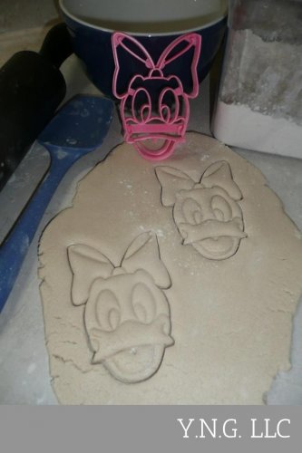DAISY DUCK FACE HEAD GIRLFRIEND OF DONALD BEST FRIEND COOKIE CUTTER USA PR2914