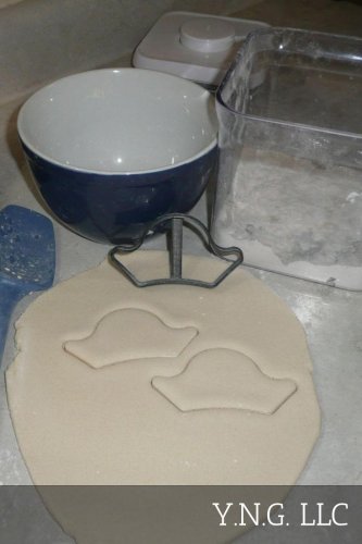 PIRATE HAT OUTLINE HEADGEAR SHIP CAPTAIN RENAISSANCE COOKIE CUTTER USA PR2926