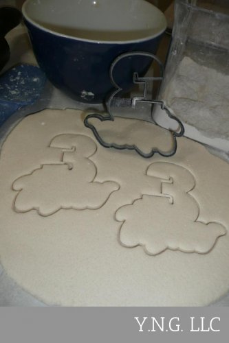 FANCY NUMBER THREE 3 OUTLINE FOR WORD LETTERED BIRTHDAY COOKIE CUTTER USA PR3003