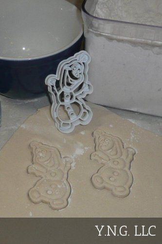OLAF FRIENDLIEST SNOWMAN CREATED BY ELSA AND ANNA LIKES COOKIE CUTTER USA PR2647