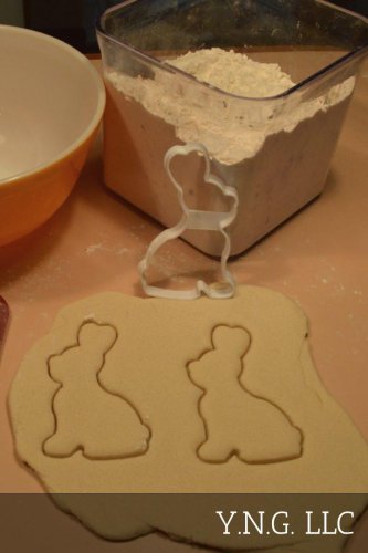 RABBIT BODY EARS OUTLINE EASTER BUNNY SPRING SEASON COOKIE CUTTER USA PR2650