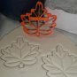 MAPLE LEAF WITH DETAIL STAR SHAPED LEAVES FALL AUTUMN CANADIAN SYMBOL PR2943
