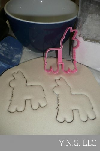 PINATA DONKEY LLAMA SHEEP ANIMAL COLORFUL PARTY COOKIE CUTTER USA PR2630