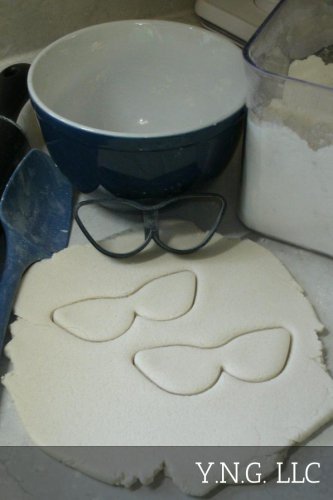 Cat Eye Style Frame Sunglasses Winged Sun Glasses Cookie Cutter USA PR2614