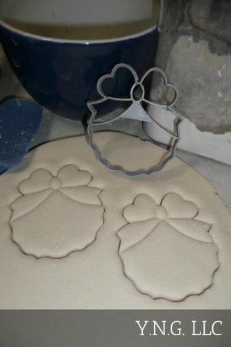 BOW TIE WITH SPACE FOR NAME BOWTIE BABY SHOWER GENDER COOKIE CUTTER USA PR2613