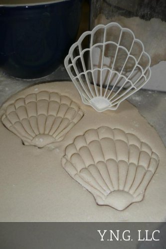 SCALLOP SEA SHELL SEASHELL HARD PROTECTIVE OUTER LAYER COOKIE CUTTER USA PR2593