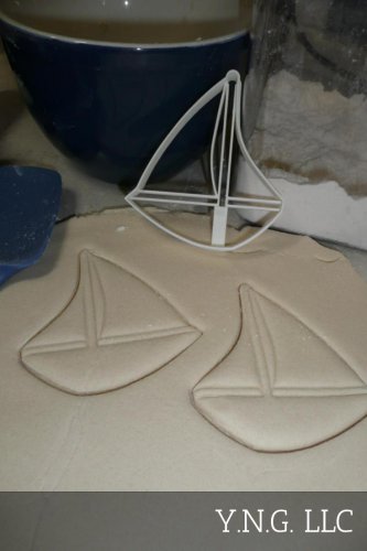 SAILBOAT SAIL BOAT SEA SAILING EQUIPMENT OCEAN BEACH COOKIE CUTTER USA PR2591
