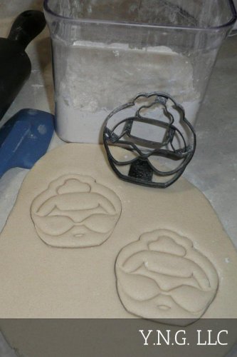 IT BABY HEAD FACE DETAIL TIARA SUNGLASSES SURPRISE DOLL COOKIE CUTTER USA PR2538