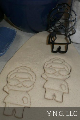IT BABY SURPRISE DOLL SERIES CHILDREN TOY BALL LAYER COOKIE CUTTER USA PR2513