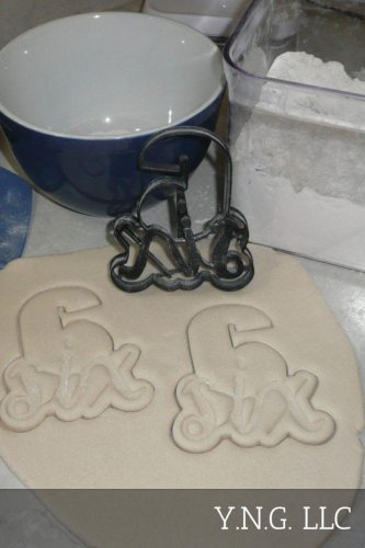 NUMBER SIX 6 WITH WORD LETTERED BIRTHDAY ANNIVERSARY COOKIE CUTTER USA PR2407