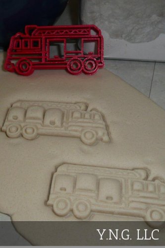 FIRE TRUCK DETAILED FIRETRUCK ENGINE VEHICLE FIREMAN COOKIE CUTTER USA PR2389