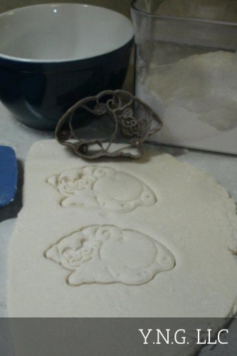 PUG BUTT BACK DOG BREED PUPPY CURLY TAIL SPLOOT BUTT COOKIE CUTTER USA PR2371