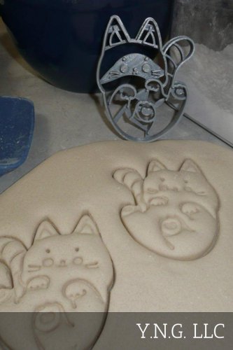CAT KITTY PLAYING PLAYFUL SOCIALIZING BEHAVIOR CARNIVOR COOKIE CUTTER USA PR2366