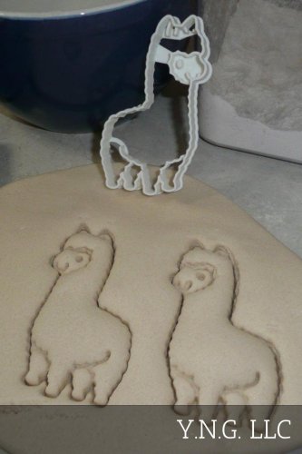 LLAMA LONG NECK FLEECE WOOL ALPACA ZOO OR FARM ANIMAL COOKIE CUTTER USA PR2340