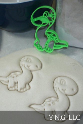 BRACHIOSAURUS DINOSAUR DINO LONG NECK PLANT EATING COOKIE CUTTER USA PR2339