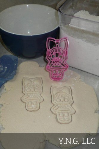 FANCY BROWN HAIR BLUE EYES PRINCESS SURPRISE DOLL COOKIE CUTTER USA PR2337