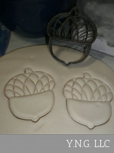 Acorn Nut Squirrel Food Fall Season Special Occasion Cookie Cutter USA PR2290