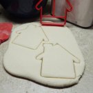 HOUSE REAL ESTATE SCHOOL DOG BUILDING FAMILY PLACE HOME COOKIE CUTTER USA PR2193