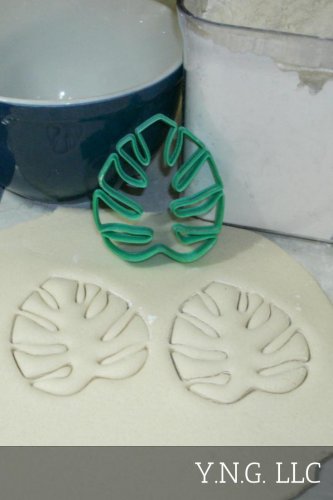 MONSTERA LEAF TROPICAL FLOWERING PLANT TRENDY SWISS COOKIE CUTTER USA PR2158