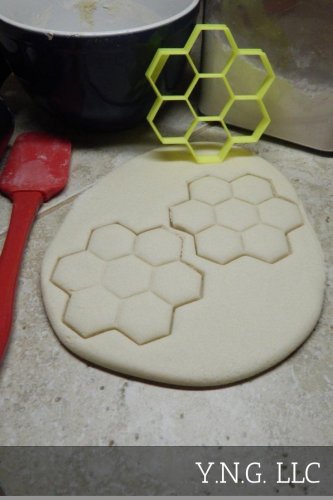 HONEYCOMB SHAPE HONEY COMB BEE HIVE HARVEST HEXAGON COOKIE CUTTER USA PR2144