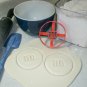 M&M MILK CHOCOLATE FILLED CANDY COATED ROUND CANDY COOKIE CUTTER USA PR2029