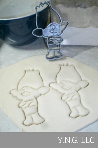 BRANCH PRACTICAL CAUTIOUS TROLLS KIDS MOVIE CHARACTER COOKIE CUTTER USA PR2004