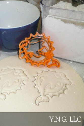 MIAMI DOLPHINS NFL FOOTBALL LOGO SPECIAL OCCASION COOKIE CUTTER USA PR972